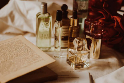 Os perfumes clássicos mais vendidos e as suas alternativas