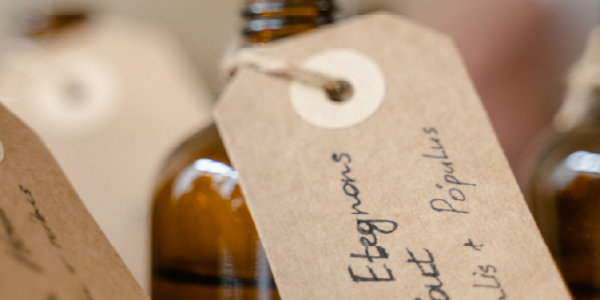 Qué es el INCI en perfumería y por qué aparece en la etiqueta