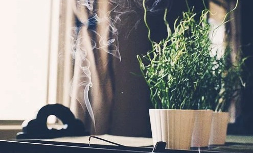 October, the month of incense. We tell you some curiosities